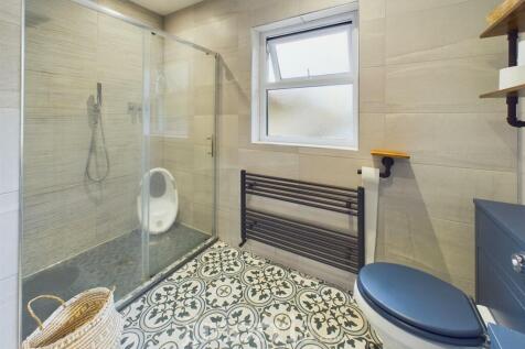 Ensuite Shower Room