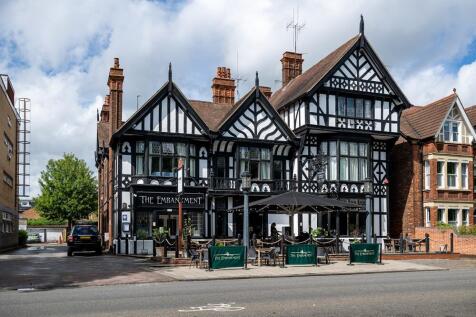 260608 - Bedford Embankment - 04