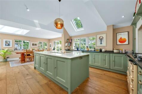 Kitchen/Dining
