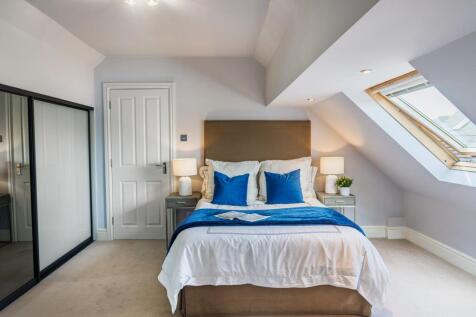 Annexe Bedroom with Velux window