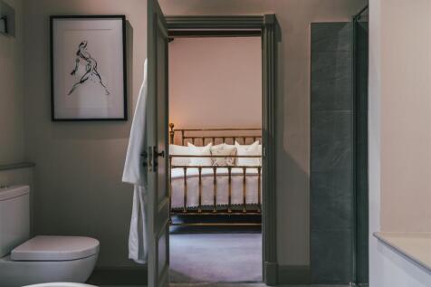 Jack-and-Jill Bathroom