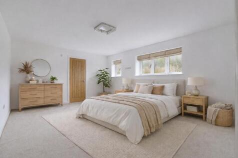 Master Bedroom .jpg