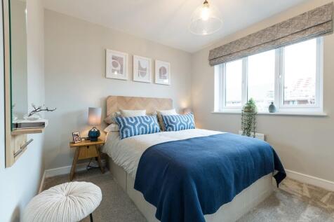 Double bedroom with space for storage