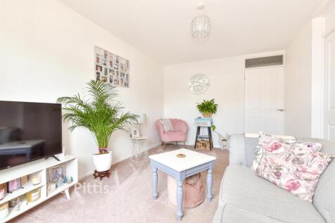 Lounge/ Dining Room