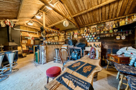 Outbuilding / Games Room