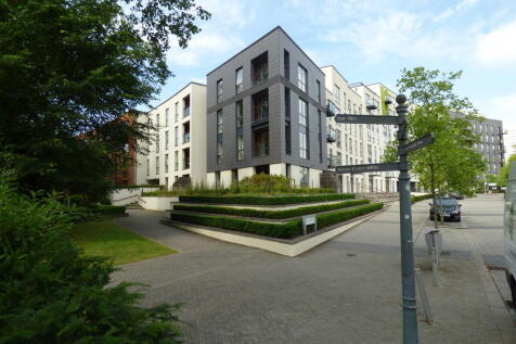Avery Residential are proud to offer for rent this stunning large 1 bedroom apartment on the second floor of the popular Hemisphere development in leafy Edgbaston.
Located opposite the famous cricket