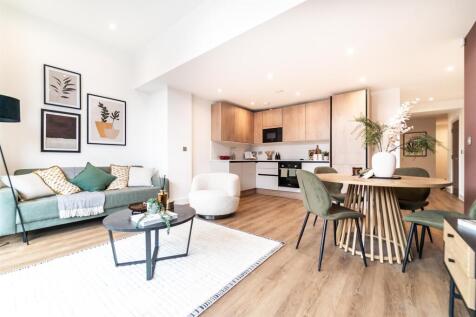 Open plan reception/