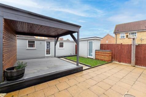 Doulton Close-21.jpg