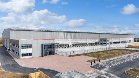 Distribution Warehouse to rent in thorne