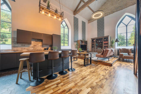 Kitchen/Dining/Sitting Area