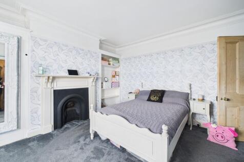 CAM02089G0-PR0561...