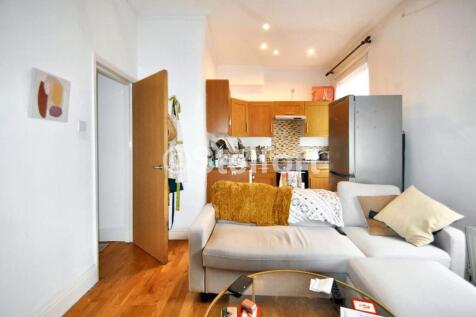Stunning One bedroom flat with a terrace is located on Beacon Hill within walking distance to Local tube stations & amenities.
