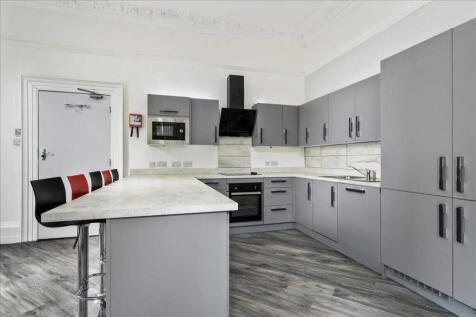 8 Bedroom Terraced in PL4 6AW