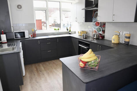 5 Bedroom House in SA1 6ER