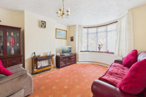 CAM04968G0-PR0127-STILL006