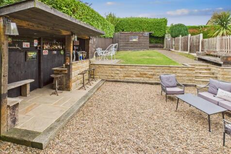 CAM04233G0-PR0027-STILL030