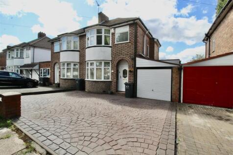 Front Garden/Driveway