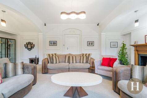 7 bed, 3 bath Detached in Birmingham - Photo 13