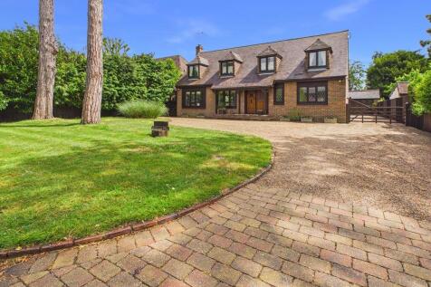 FRONT ASPECT AND GARDEN