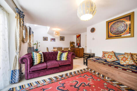 1343298-5-68adb22...