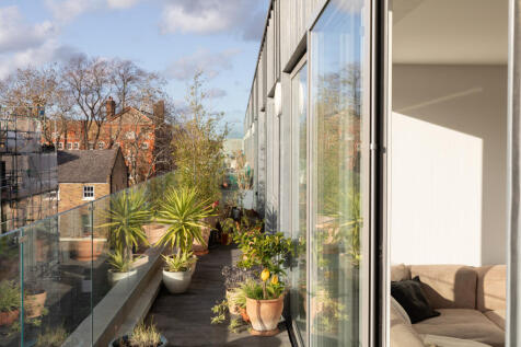 323040 - RF-SPURSTOWE-TERRACE-23.jpg