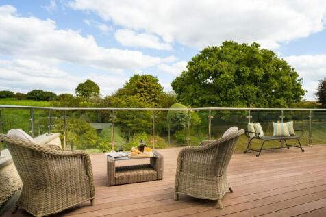 Roof Terrace off Principal Suite