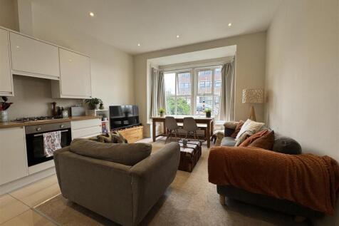 Open Plan Lounge Kitchen