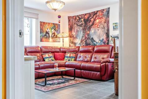 Lounge.JPG