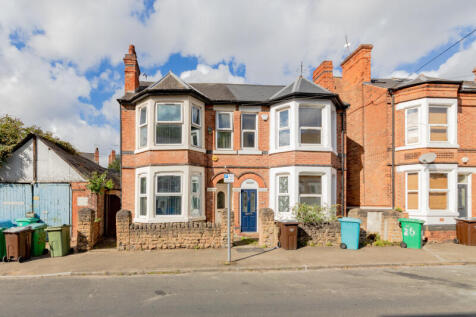 4 Bedroom Terraced in NG7 2DQ
