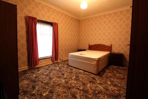 Bed 1.JPG