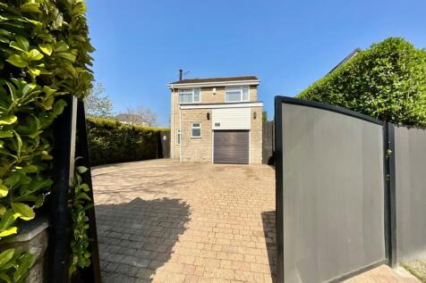 Front with gate