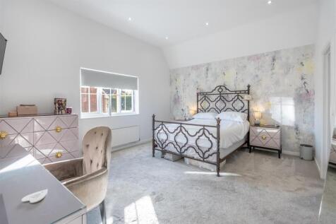 Brook Farm Close-14.jpg