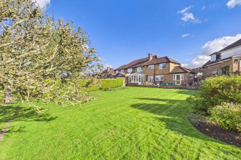 Large rear garden