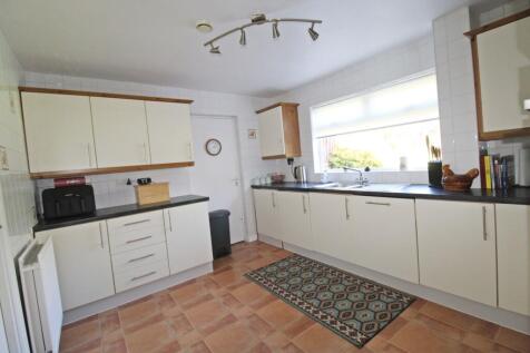 Breakfasting Kitchen