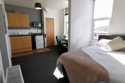 Flat in PL4 8HF