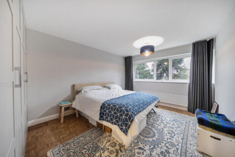 1393142-6-6943d71...