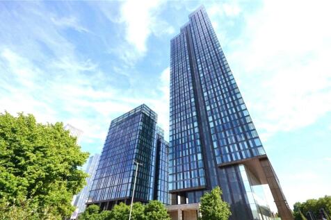 AVAILABLE JULY. Philip James present this remarkable one bedroom apartment situated within Crown Street, Victoria Residence. The building benefits from concierge, a gym, swimming pool and two terraces