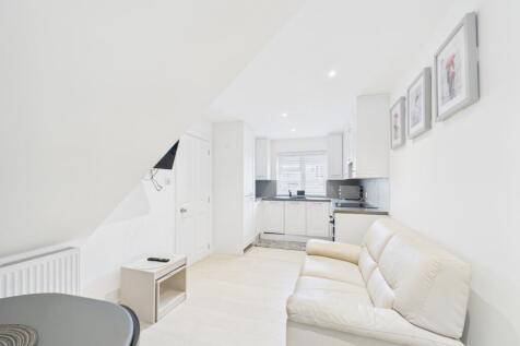 CAM03750G0-PR0080-STILL005