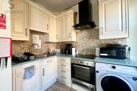 WhatsApp Image 2025-10-06 at 16.55.51 (5).jpeg