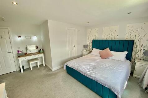 Bramleys Estate Agents - Dewsbury - Whitley Road (