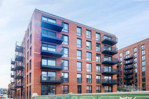 SNOW HILL WHARF | BALCONY | The Lancaster | Gun Quarter | Luxury Development | One bedroom | Residents Cinema Room | 24 hour GYM access | 3 podium communal gardens with canal views | Concierge Service