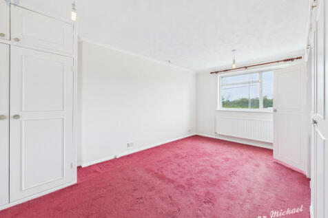 CAM03852G0-PR0437-STILL002