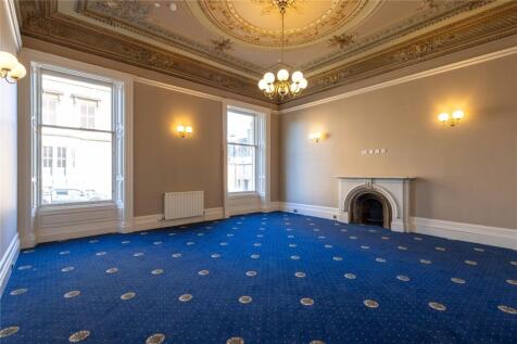 9 bed, 6 bath Terraced in Glasgow - Photo 10