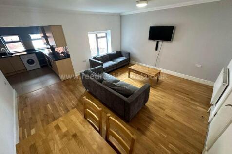 6 Bedroom Flat in NG7 2HE