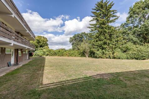 New Court, KT15 2EE - 10.jpg
