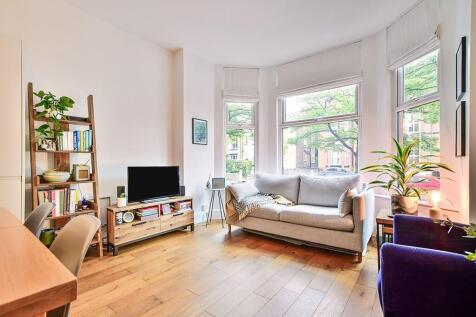 Lounge/Kitchen