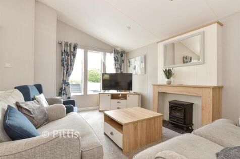 Kitchen/ Living Area