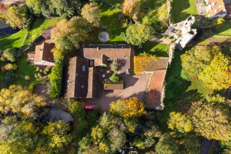 317513 - 98845_Mettingham Castle Castle Road Me...