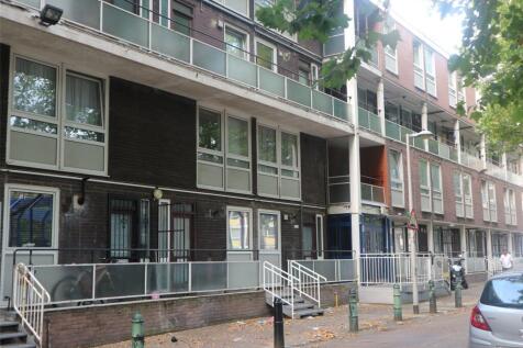 Pangbourne, Stanhope Street, Camden Town NW1 3LE. A three bedroom maisonette with private garden, set on the ground and first floor of a purpose built block conveniently located for Warren Street tube