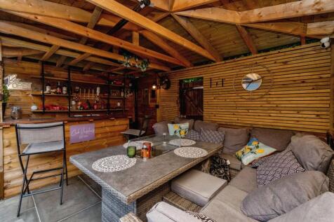 Outdoor Bar